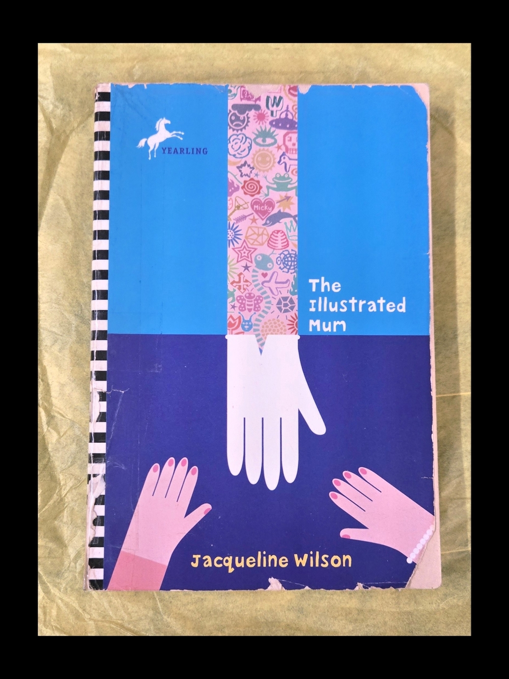 THE ILLUSTRATED MUM BY JACQUELINE WILSON